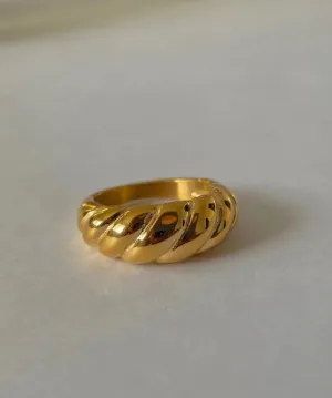 Croissant Dome Ring | Gold