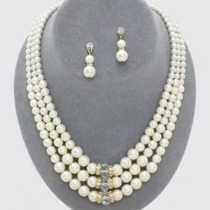 iLLASPARKZ Graduated Crystal Pearl Necklace